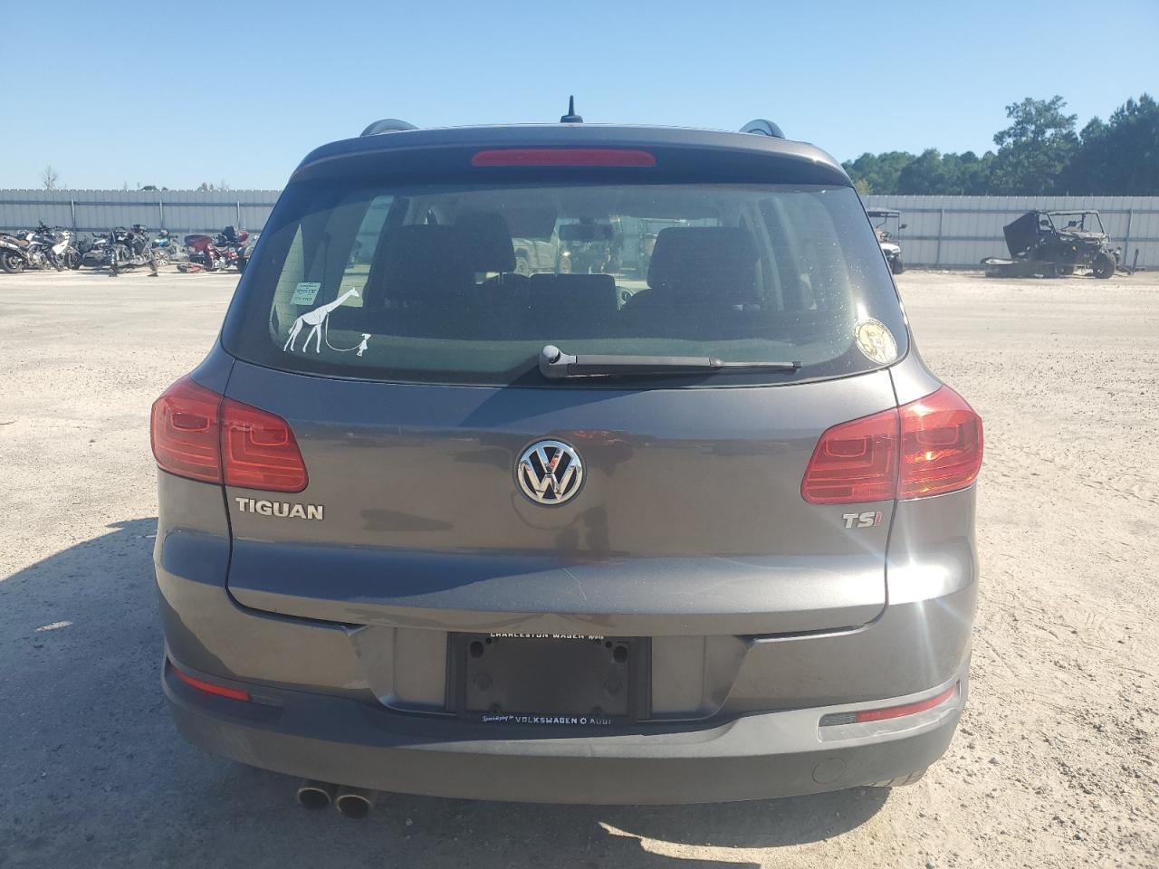 2016 Volkswagen Tiguan S - Image 6