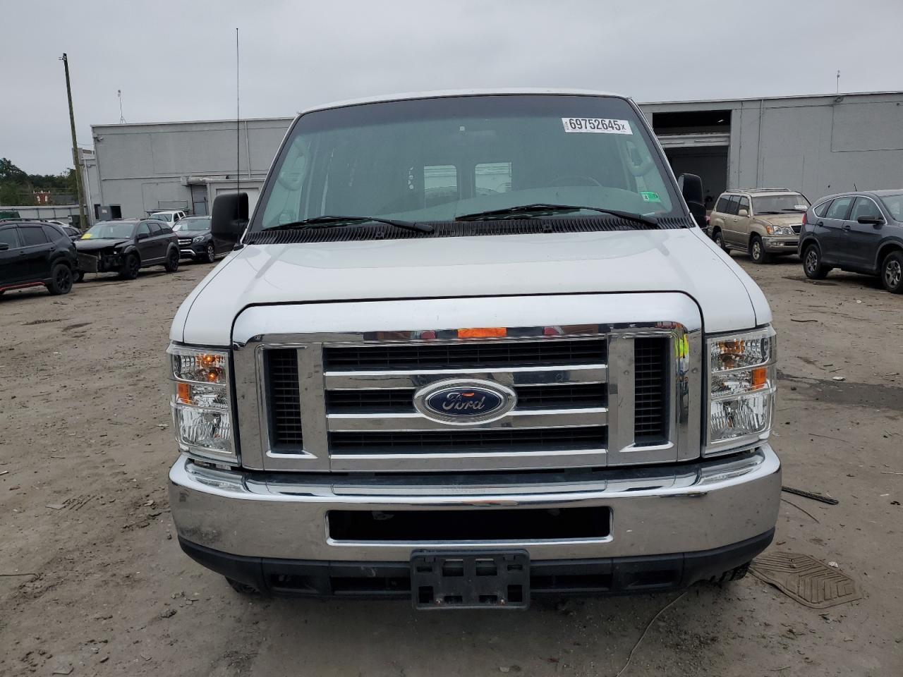 2008 Ford Econoline E250 Van - Фото 5