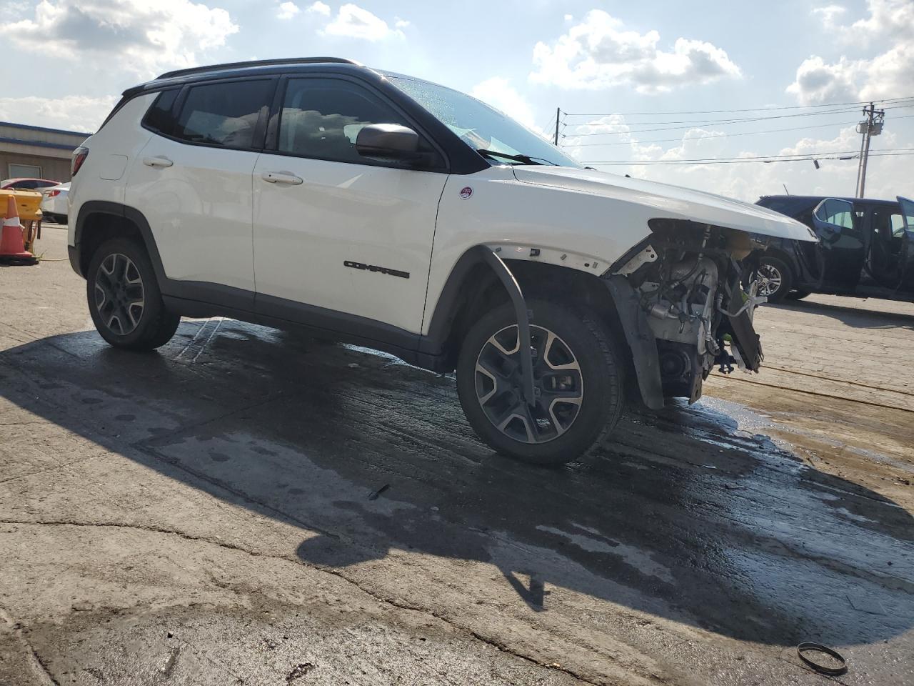 2019 Jeep Compass Trailhawk - Image 4
