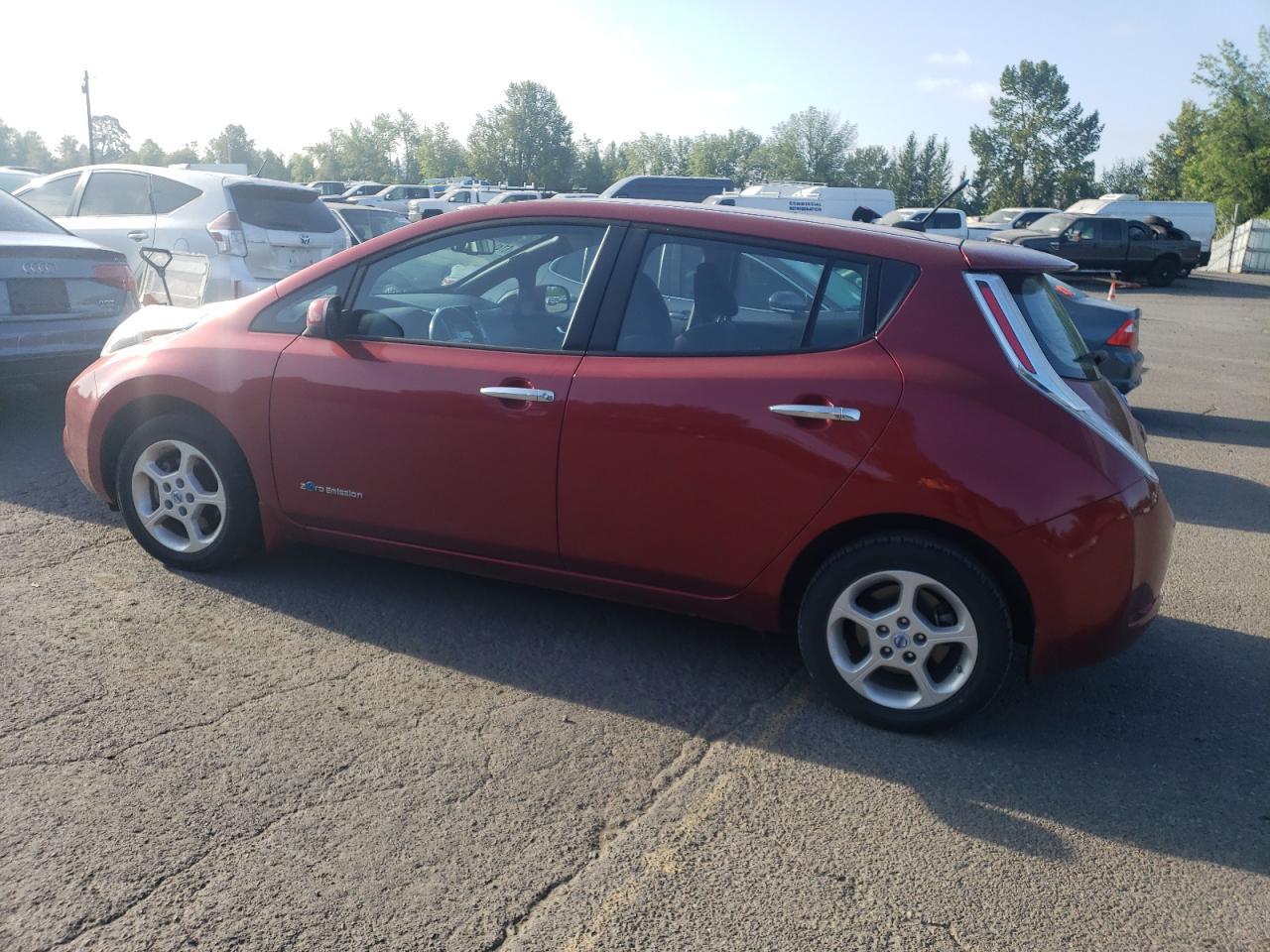 2013 Nissan Leaf S - Image 2
