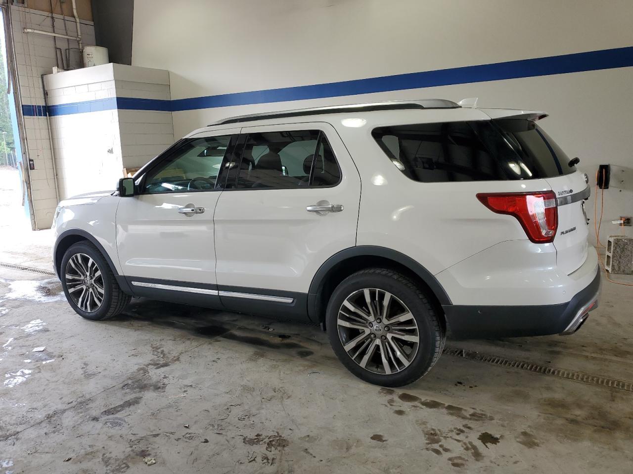 2017 Ford Explorer Platinum - Фото 2