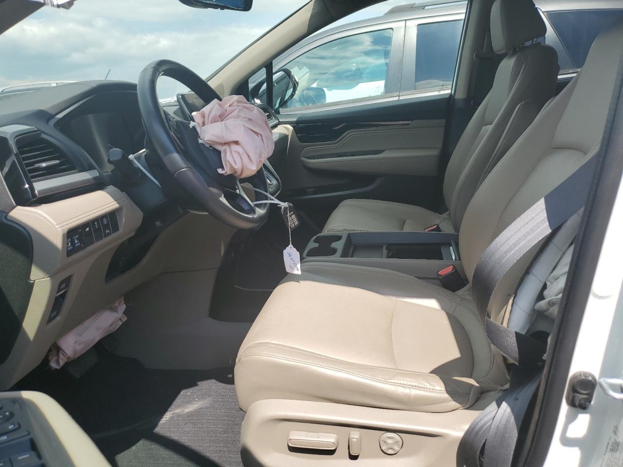 2022 Honda Odyssey Touring - Image 7