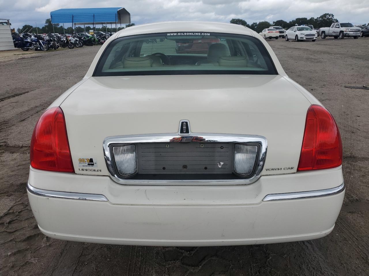 2007 Lincoln Town Car Designer - Фото 6