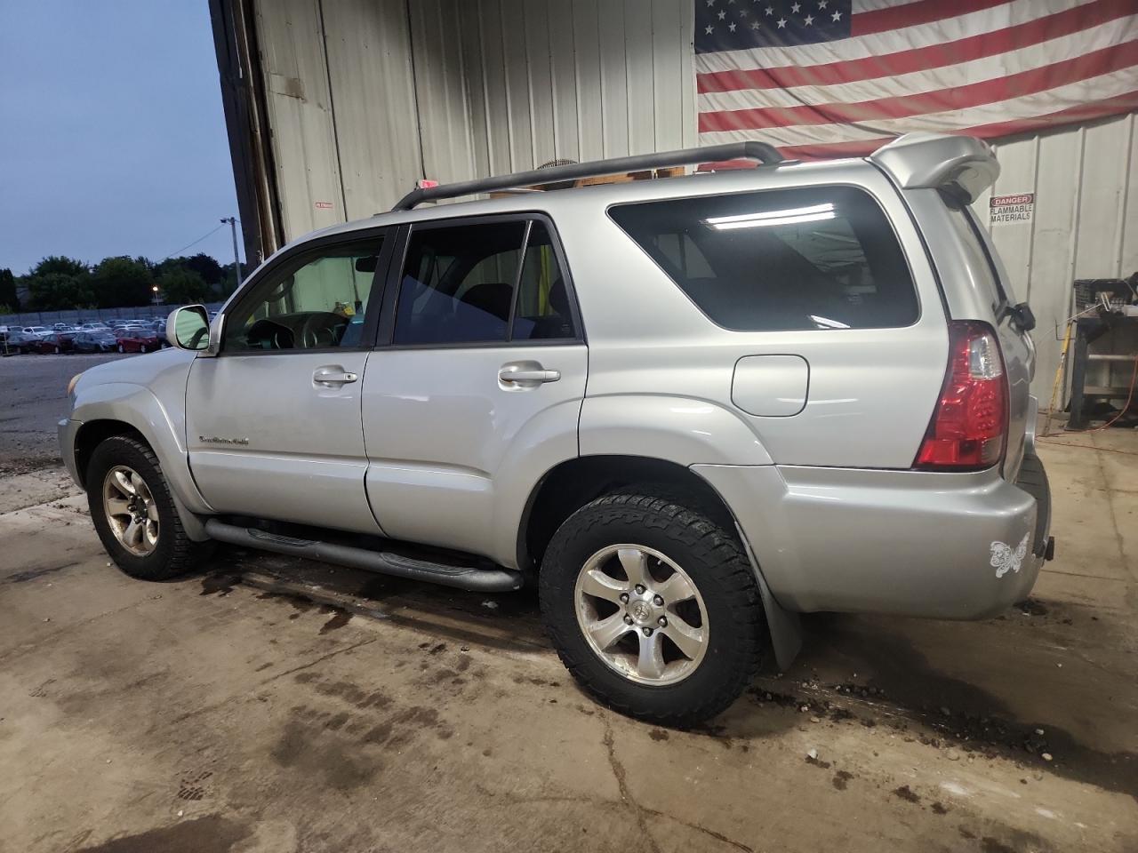 2008 Toyota 4Runner Sr5 - Image 2