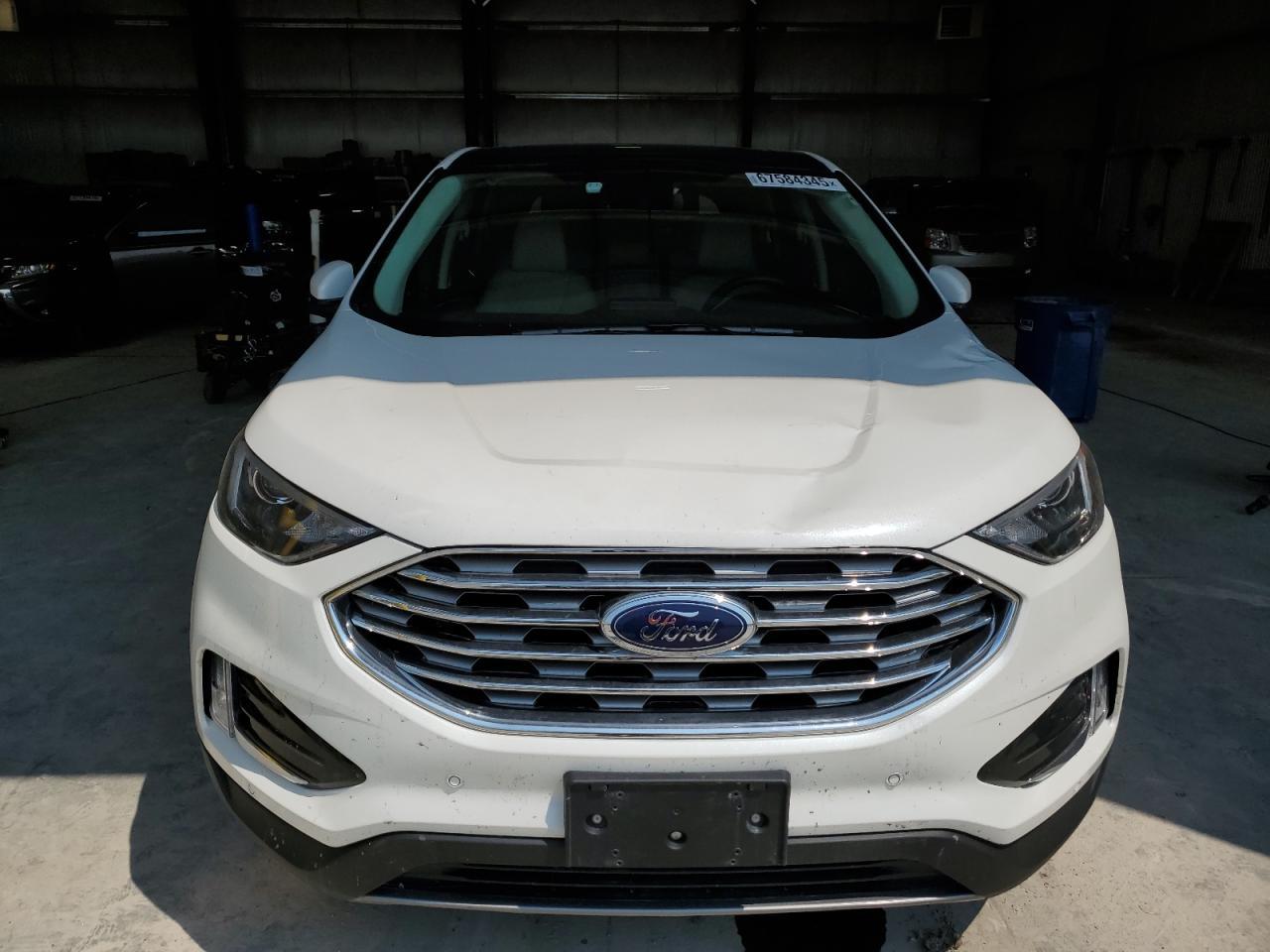 2023 Ford Edge Titanium - Image 5