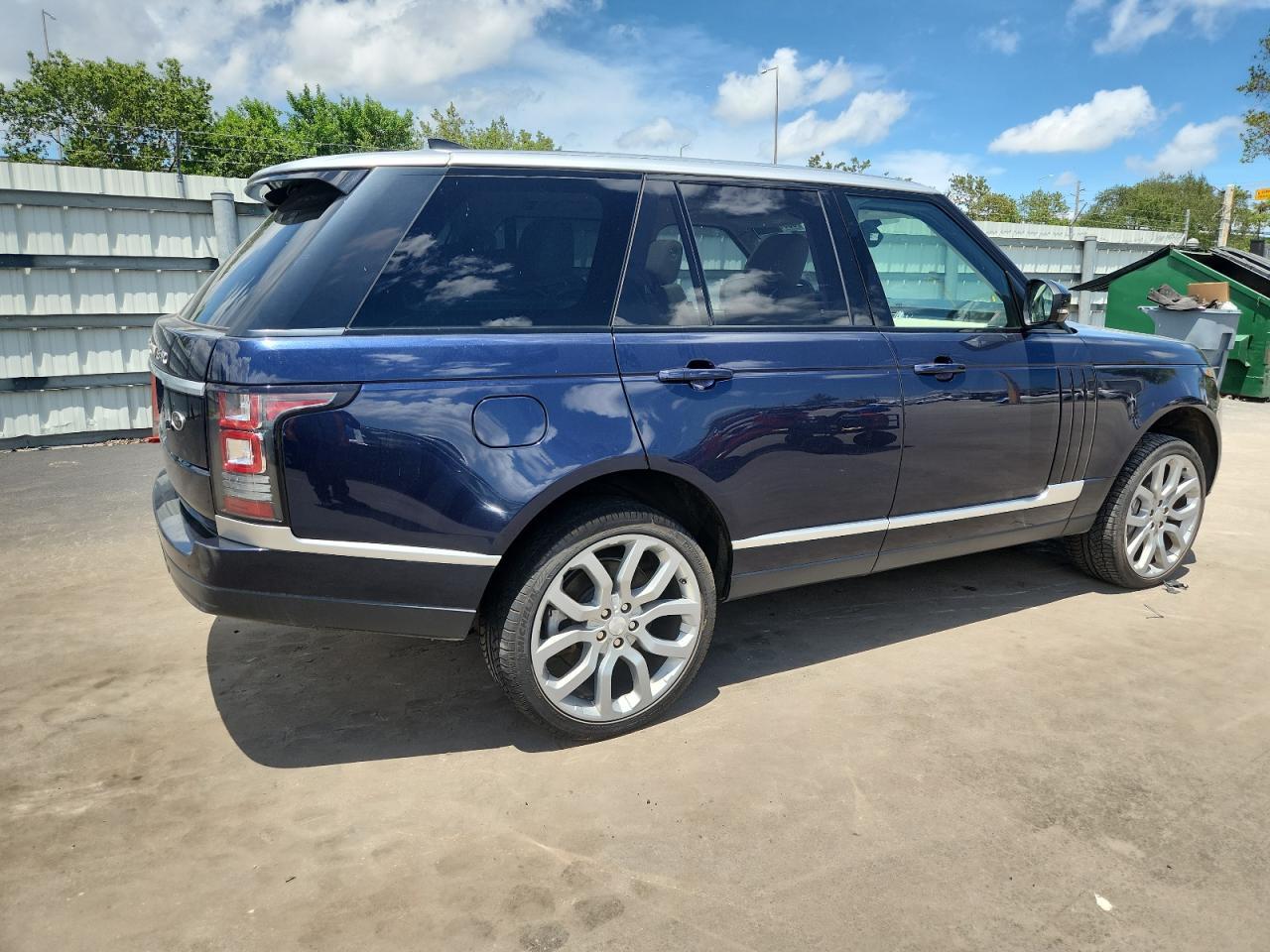 2017 Land Rover Range Rover Hse - Image 3