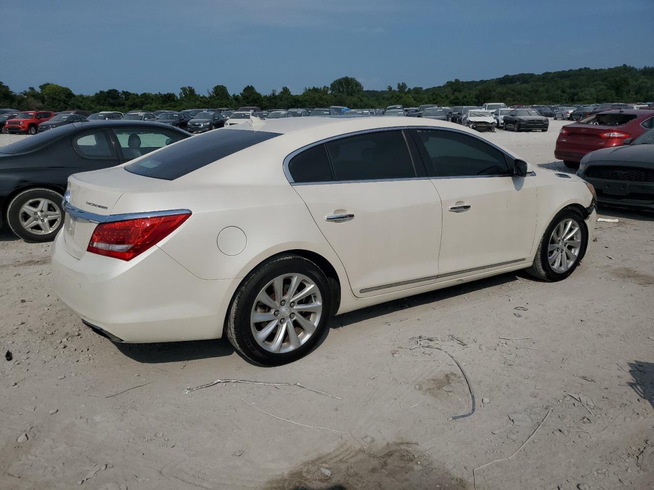 2014 Buick Lacrosse - Image 3