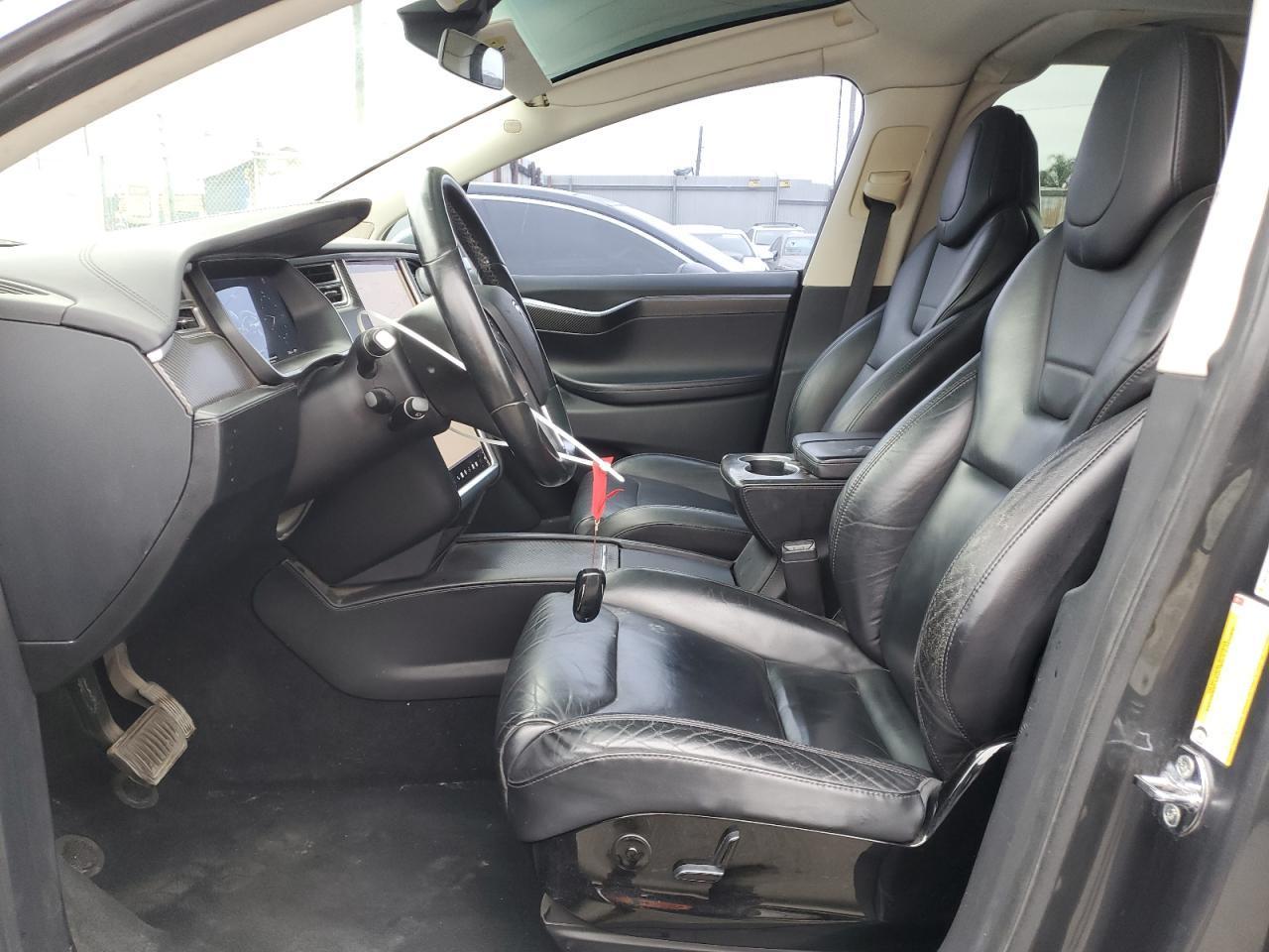 2016 Tesla Model X - Фото 7