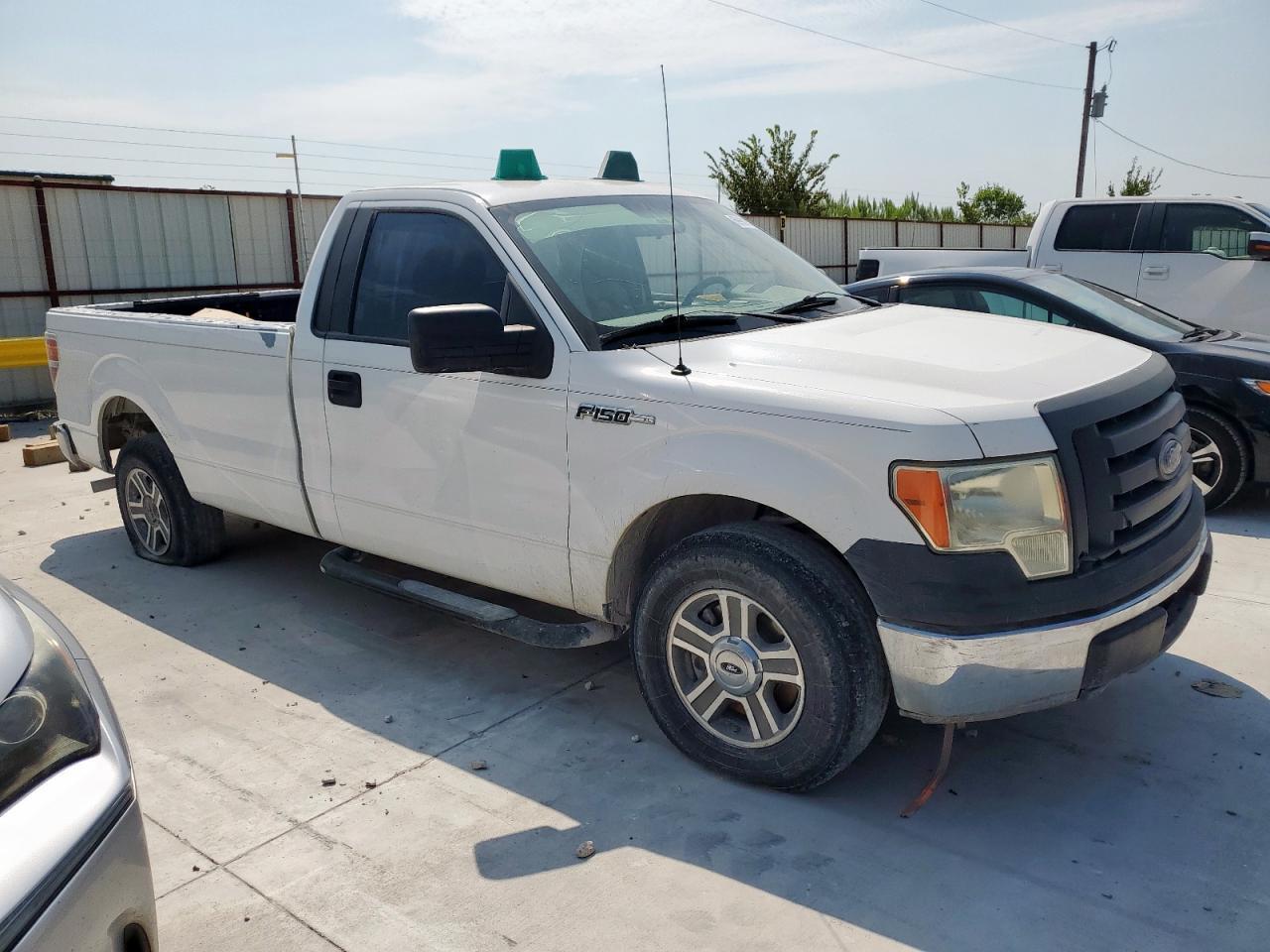 2010 Ford F150 - Image 4