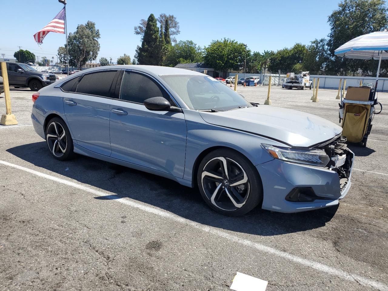 2022 Honda Accord Sport - Image 4