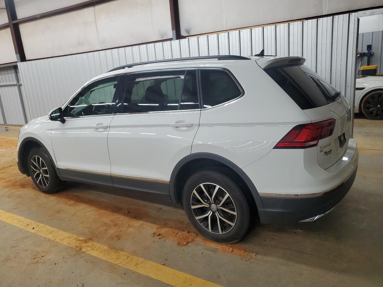 2021 Volkswagen Tiguan Se - Image 2