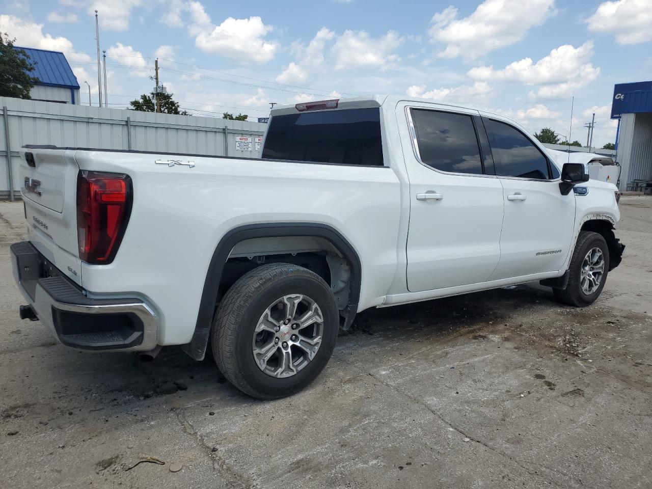 2023 GMC Sierra K1500 Sle - Image 3