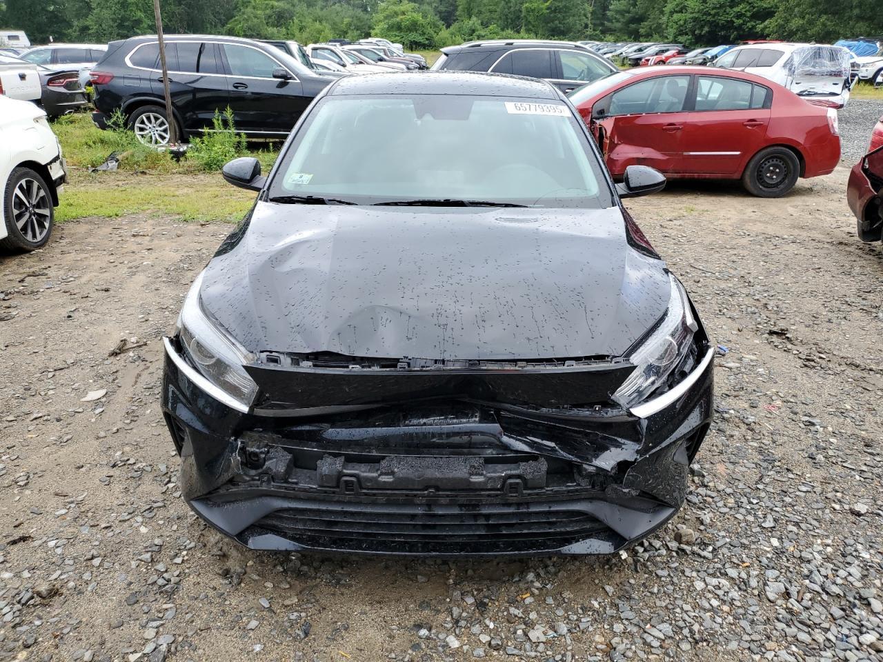 2022 Kia Forte Fe - Image 5