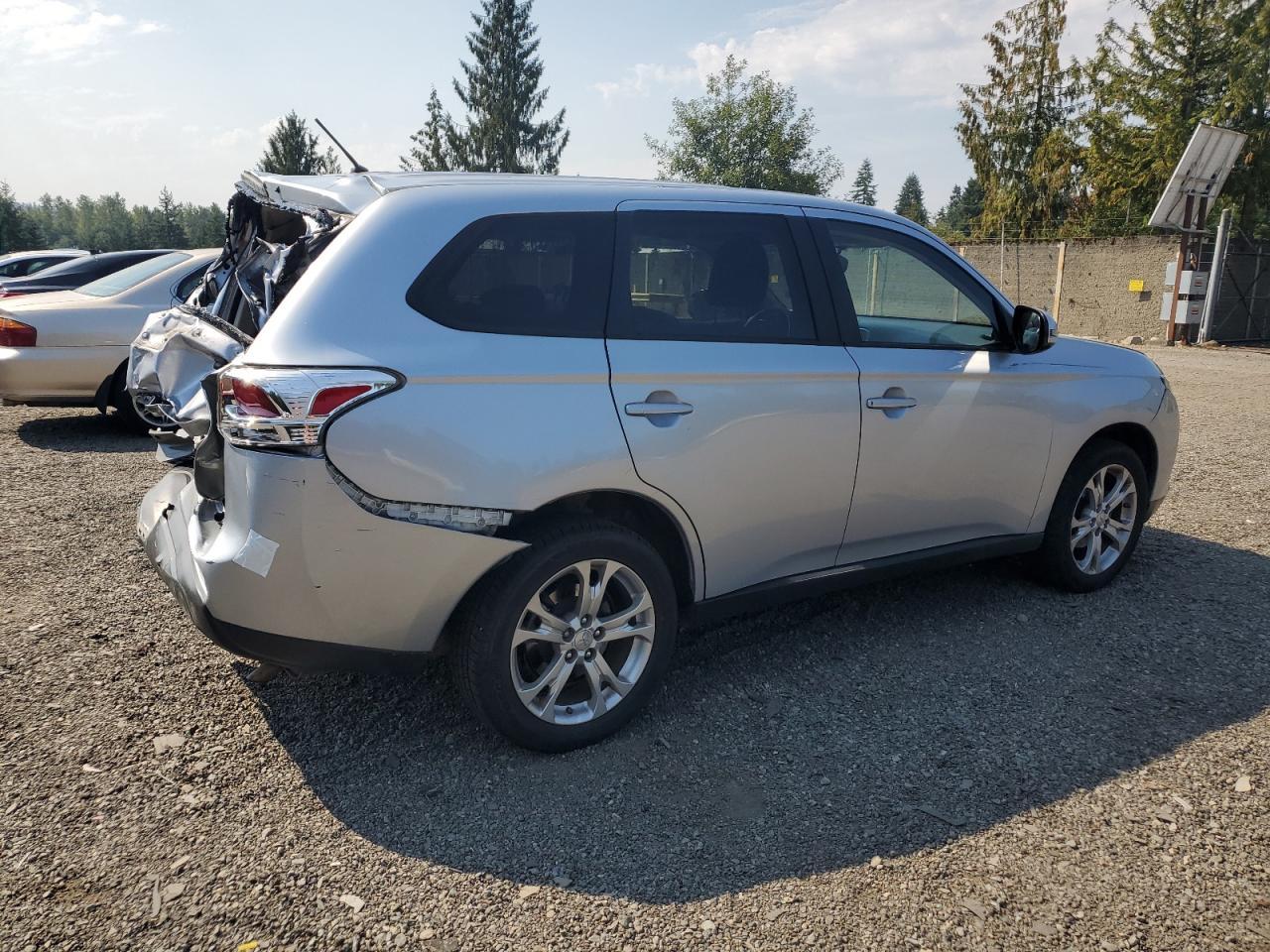 2014 Mitsubishi Outlander Se - Фото 3