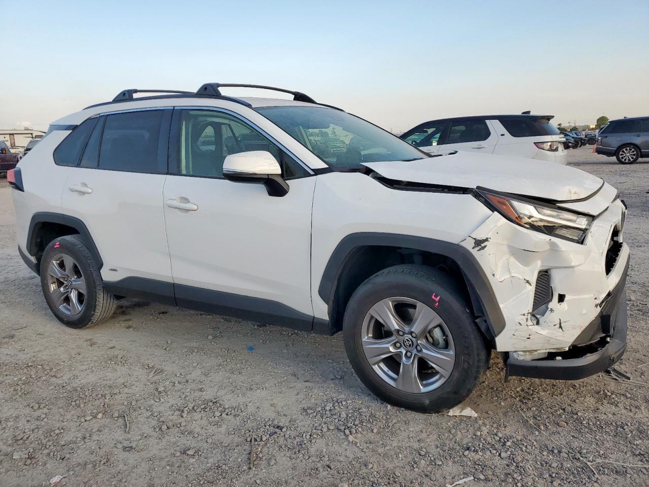 2022 Toyota Rav4 Xle - Фото 4