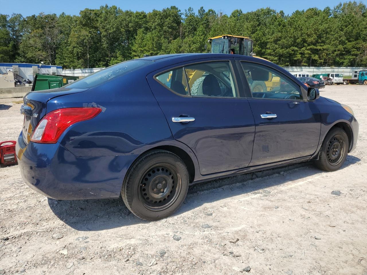 2012 Nissan Versa S - Фото 3