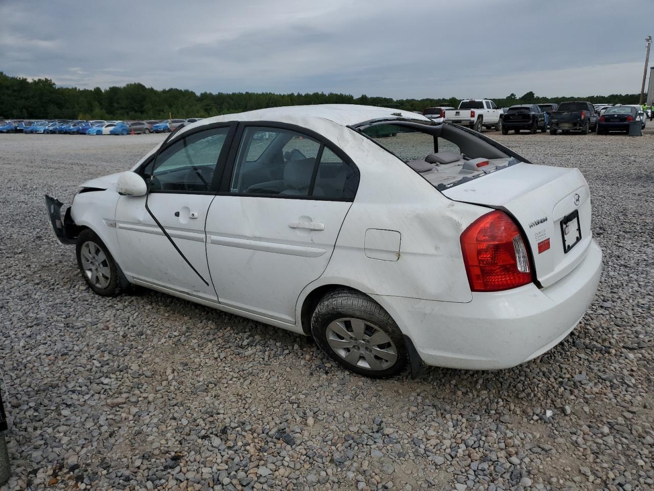 2007 Hyundai Accent Gls - Image 2