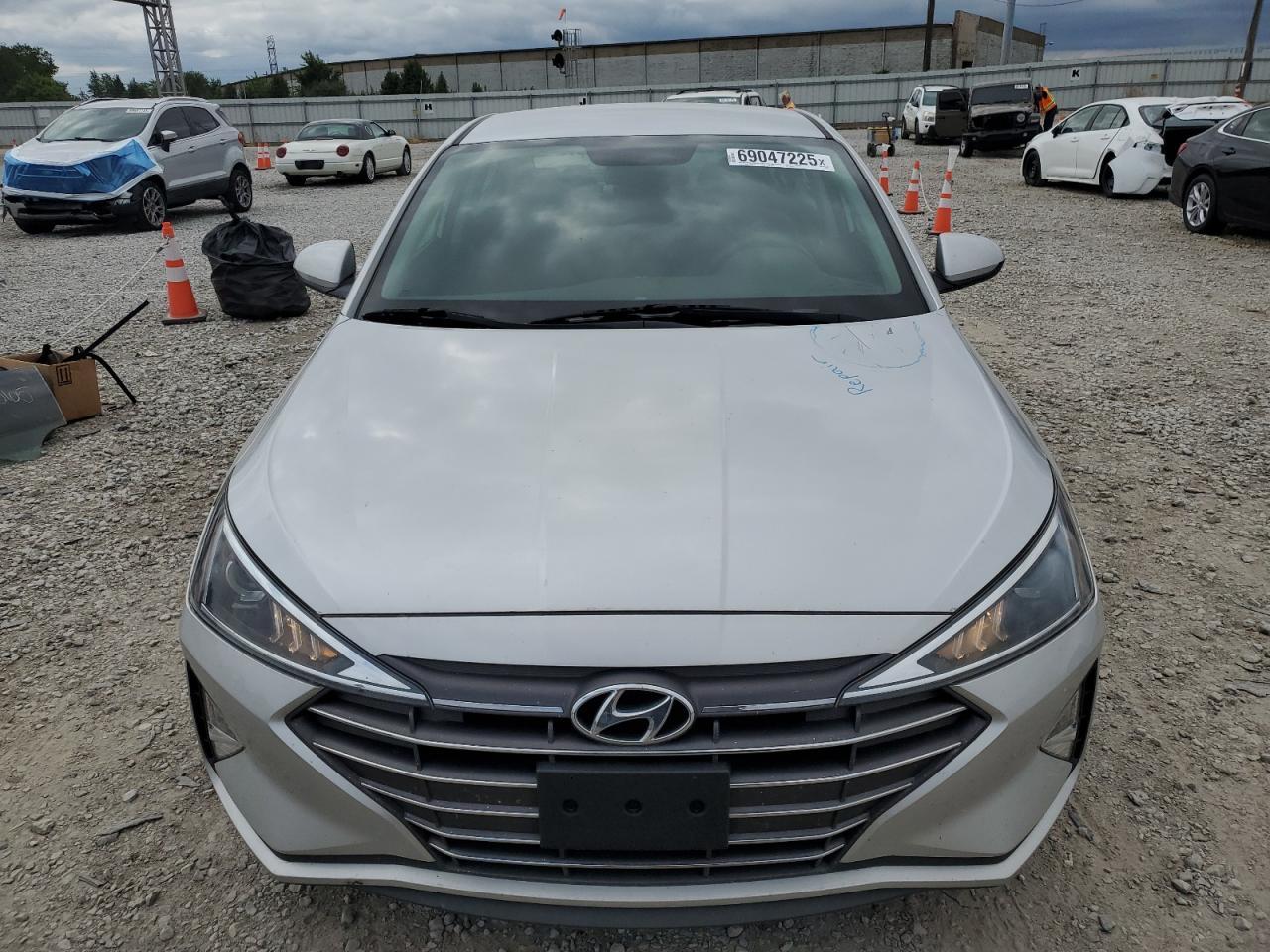 2019 Hyundai Elantra Se - Фото 5