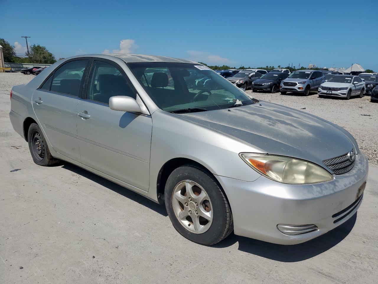 2002 Toyota Camry Le - Image 4