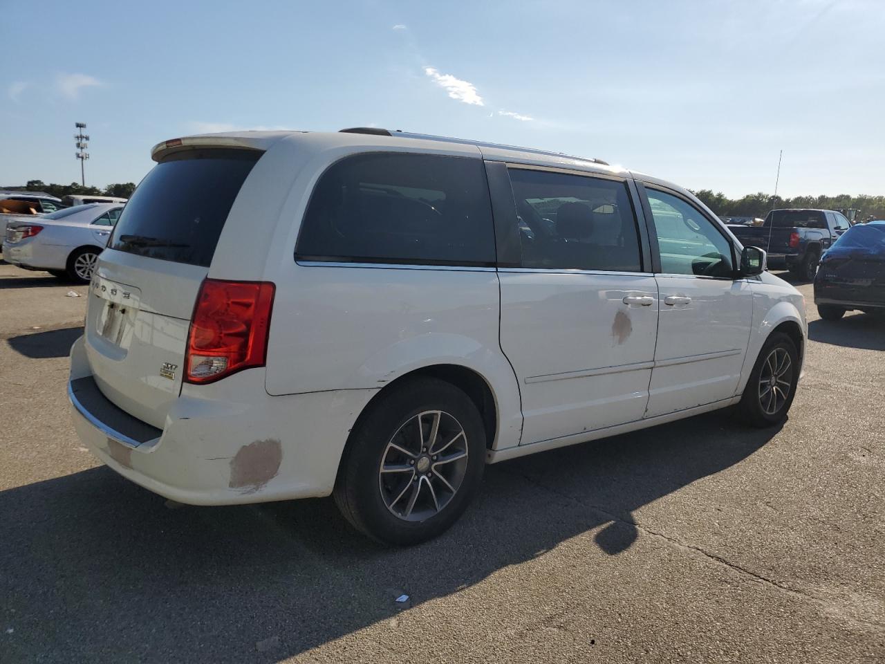 2017 Dodge Grand Caravan Sxt - Фото 3
