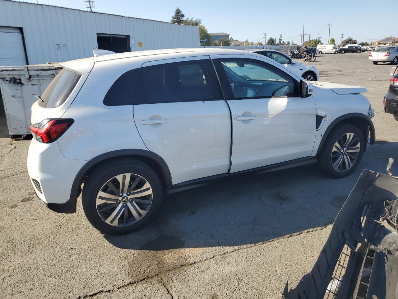 2020 Mitsubishi Outlander Sport Se - Фото 3