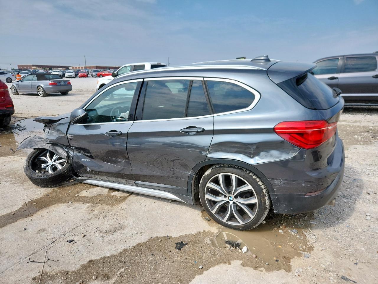 2016 BMW X1 xDrive28I - Фото 2