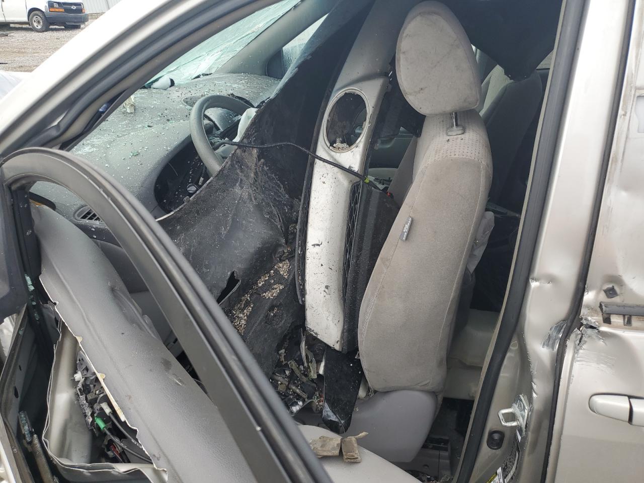 2008 Toyota Sienna Ce - Image 7