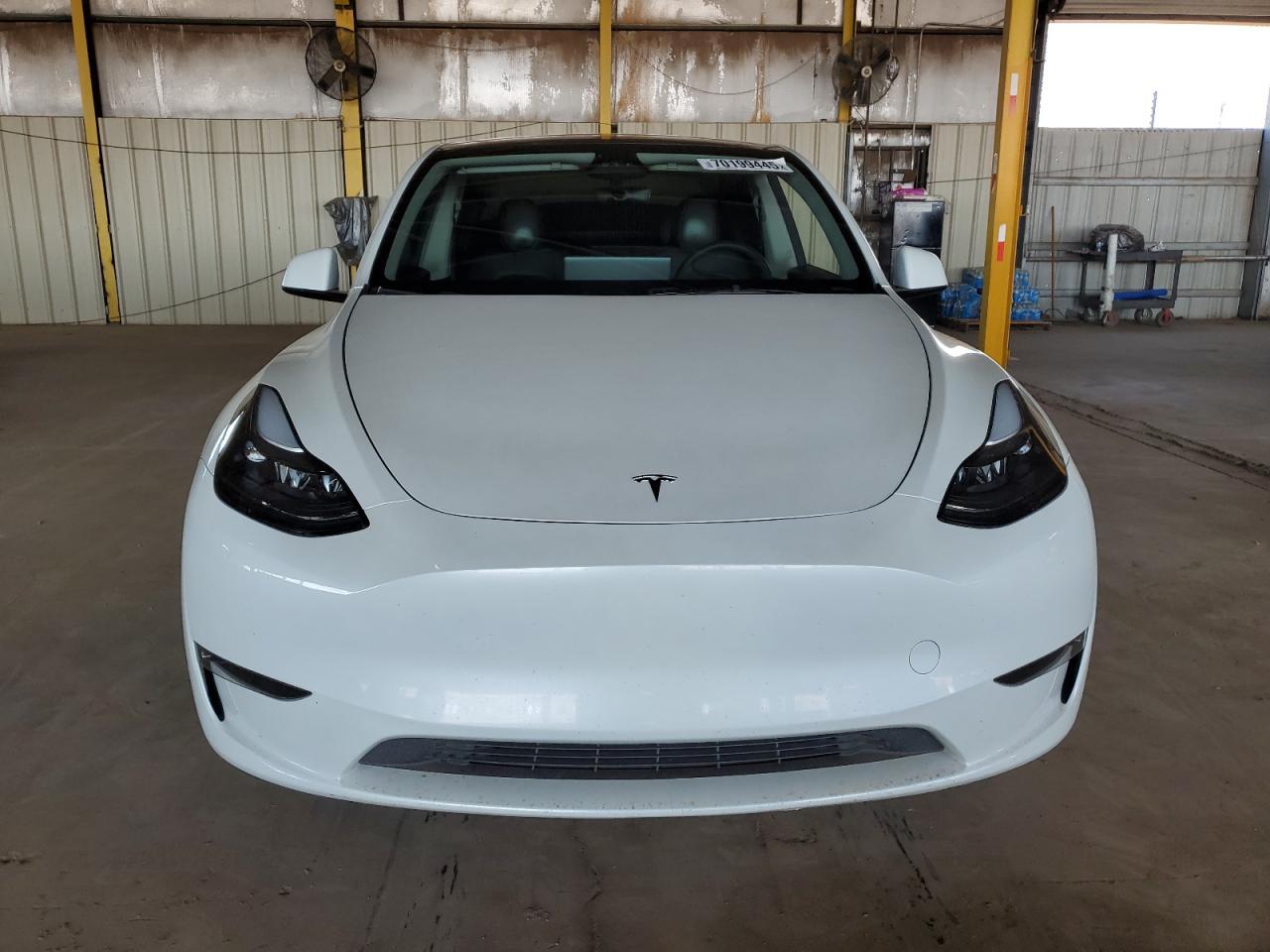 2024 Tesla Model Y - Фото 5