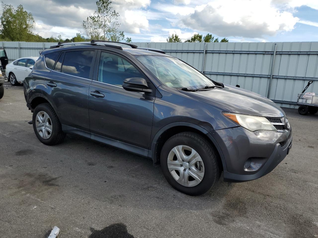 2015 Toyota Rav4 Le - Image 4