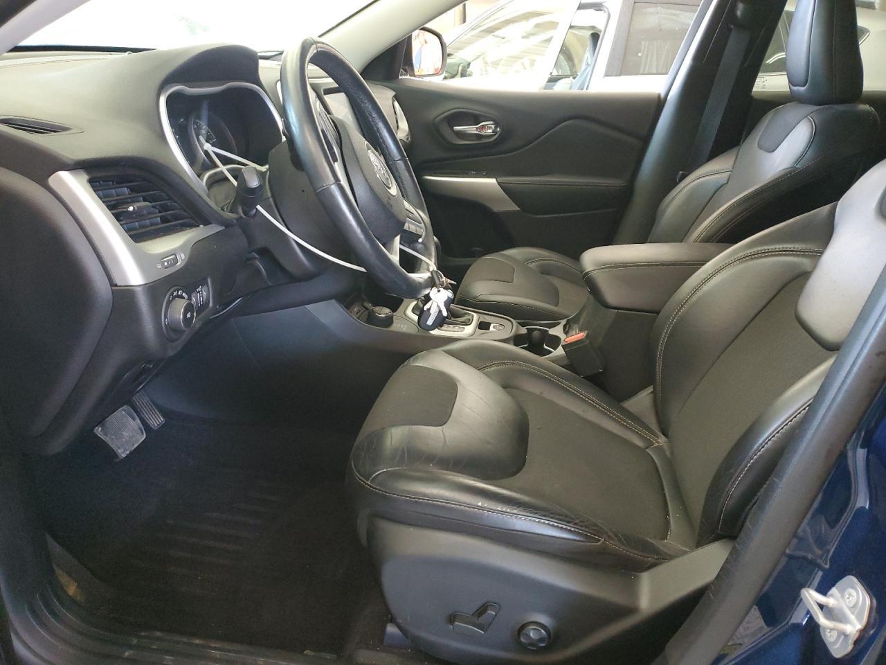 2018 Jeep Cherokee Latitude Plus - Image 7