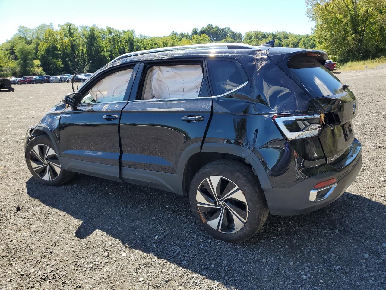 2024 Volkswagen Taos Se - Фото 2