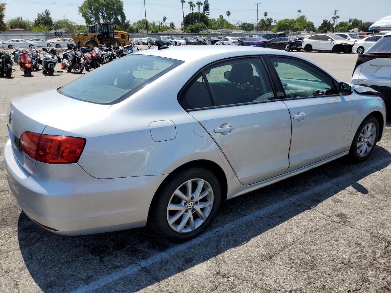 2012 Volkswagen Jetta Se - Фото 3