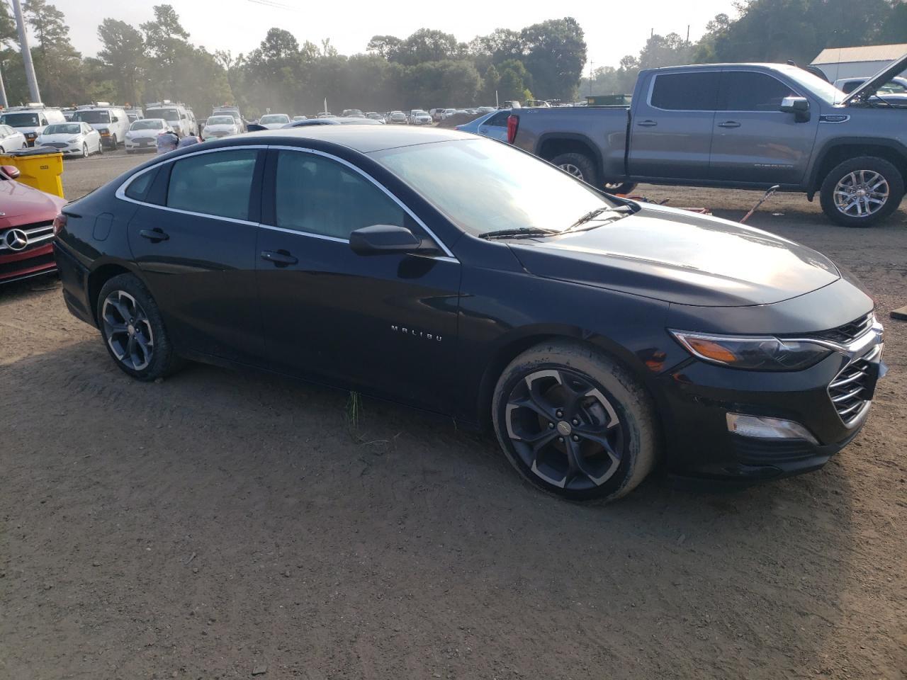 2022 Chevrolet Malibu Lt - Image 4