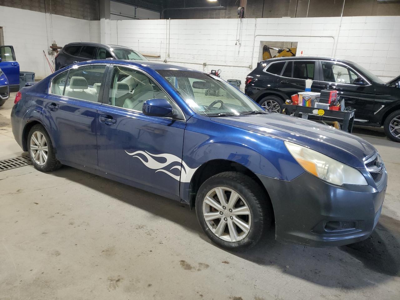 2011 Subaru Legacy 2.5I Premium - Image 4