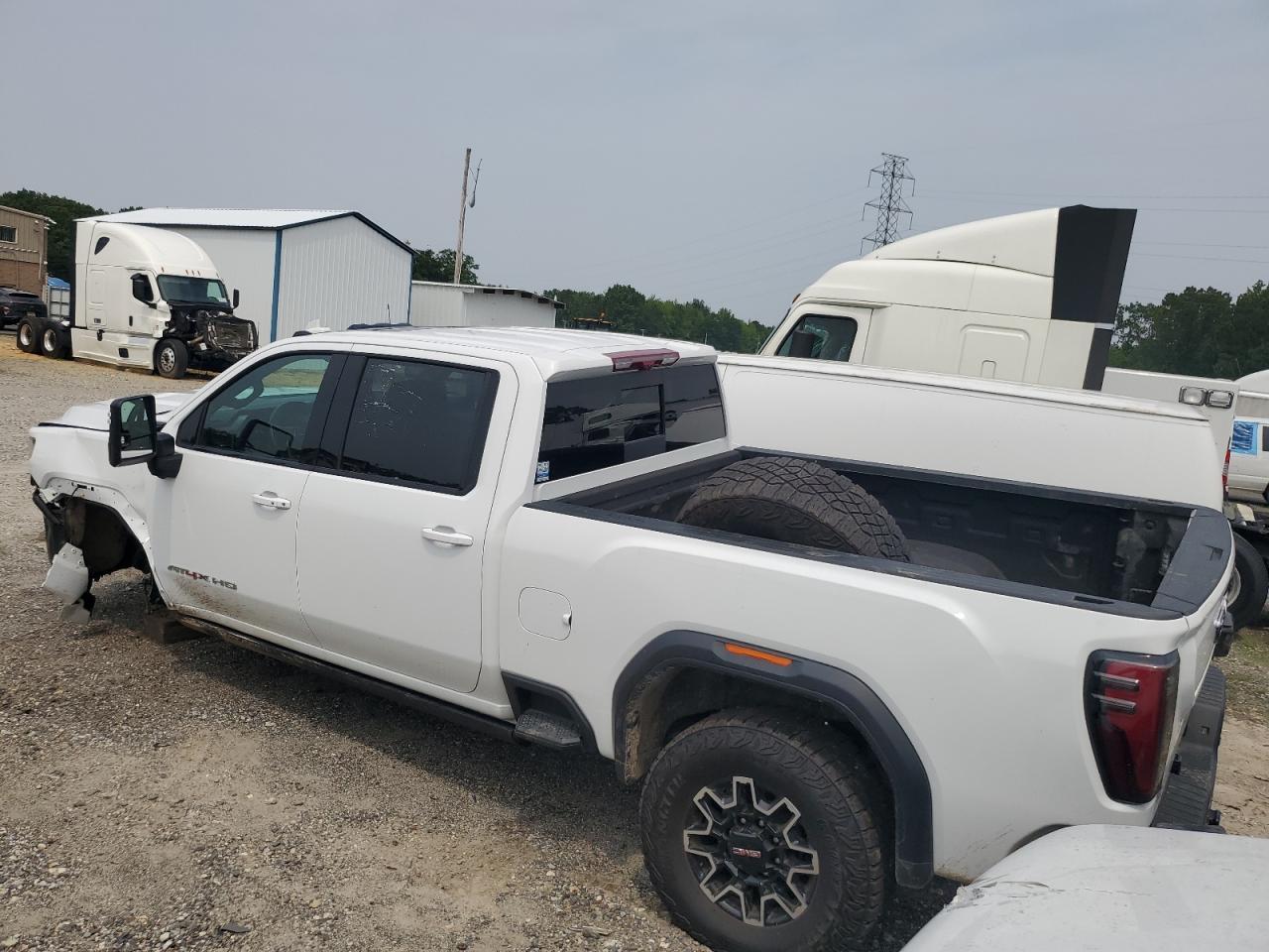 2024 GMC Sierra K2500 At4X - Image 2