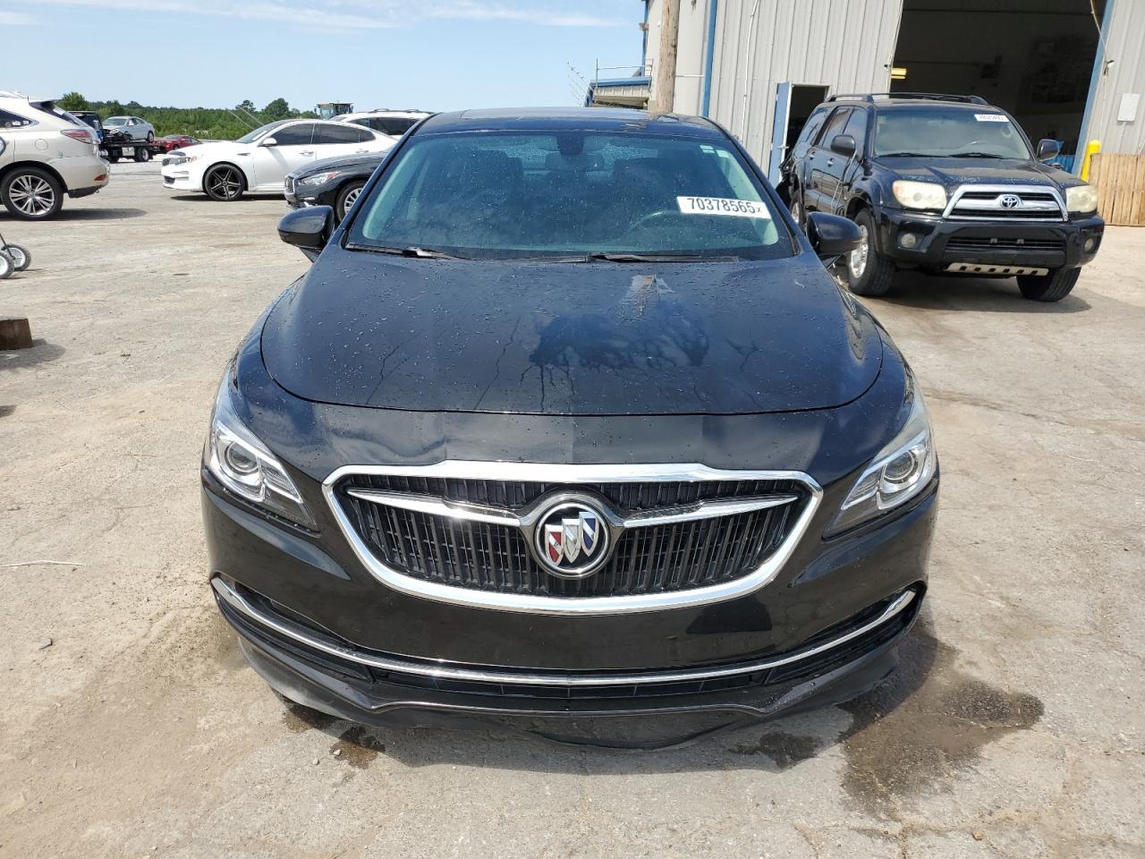 2017 Buick Lacrosse Essence - Image 5