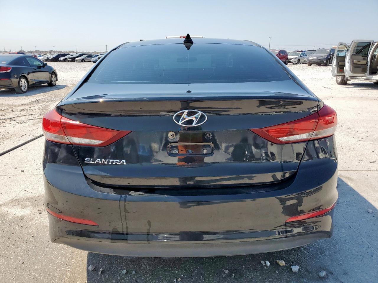 2017 Hyundai Elantra Se - Image 6