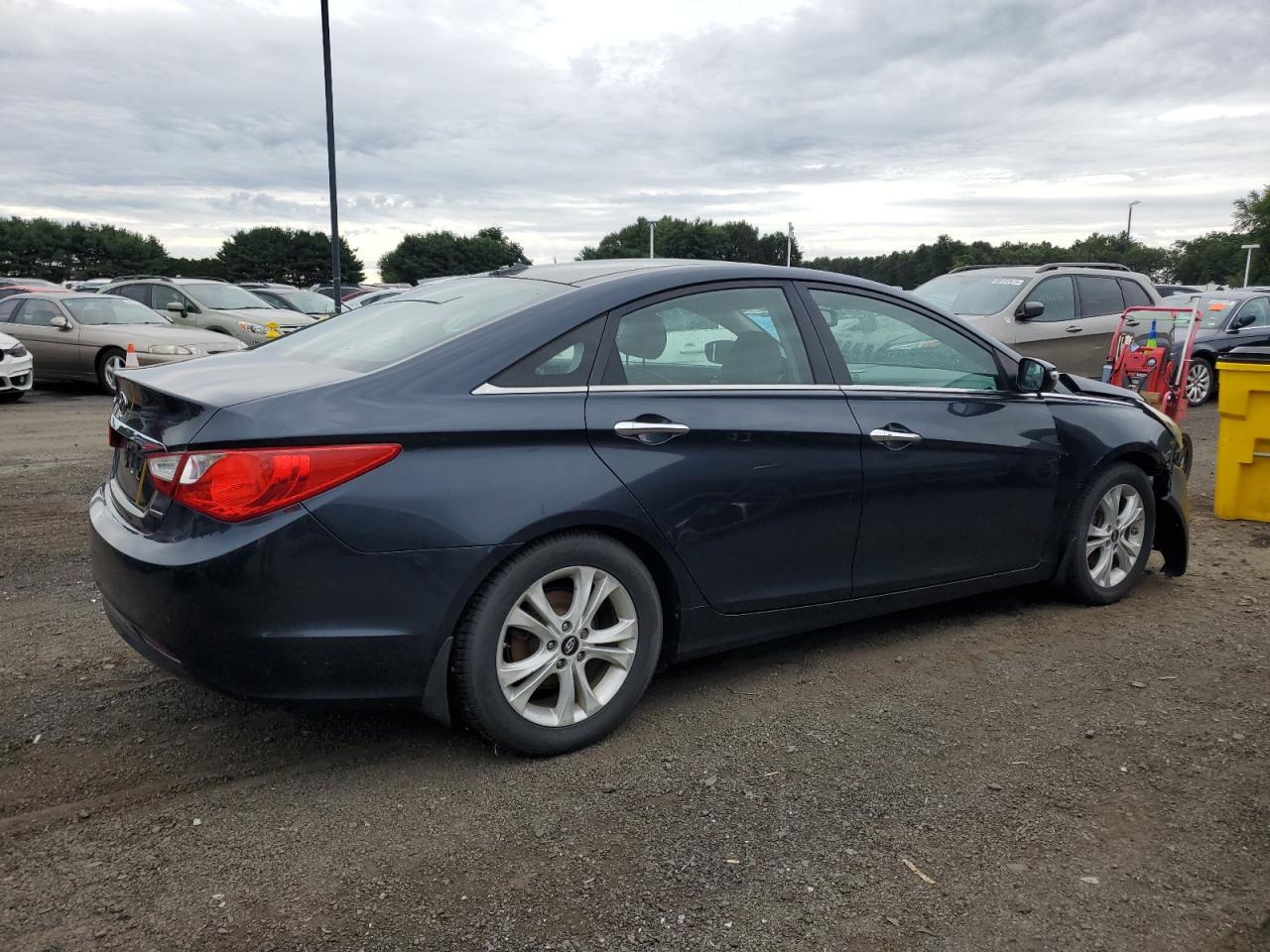 2013 Hyundai Sonata Se - Image 3