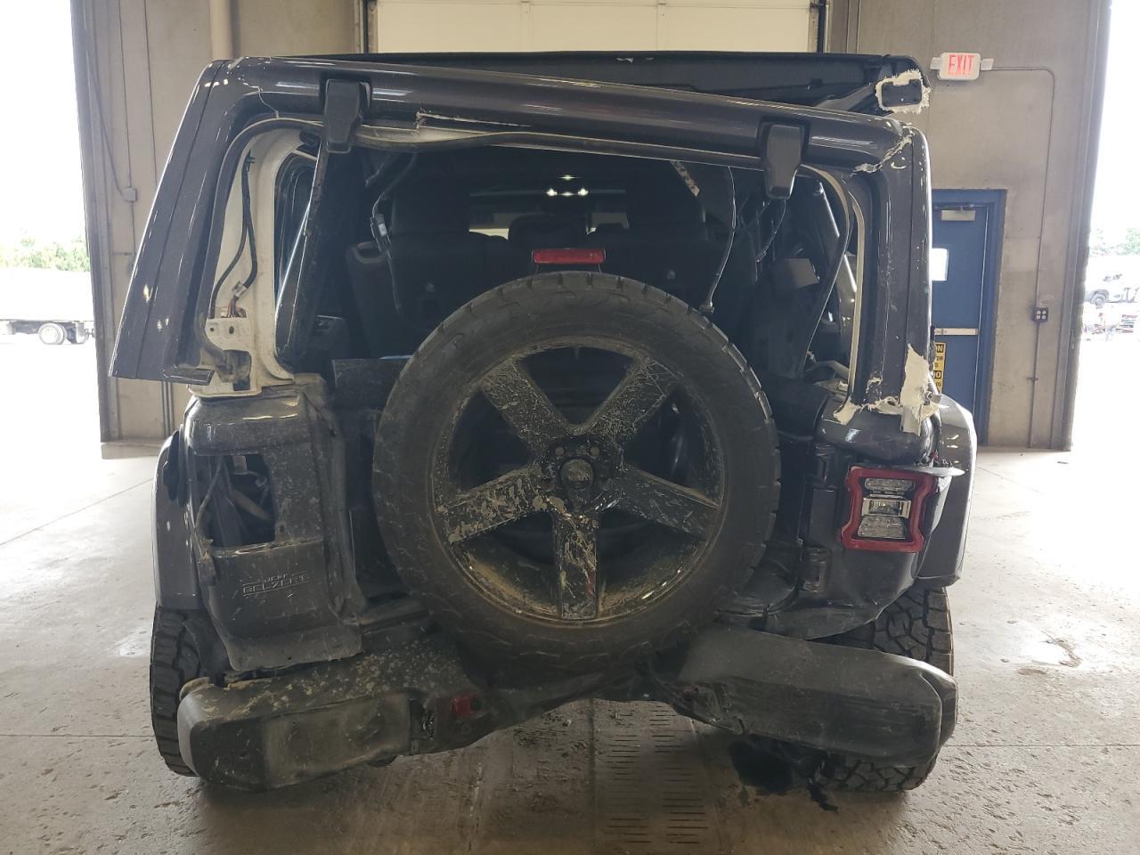 2022 Jeep Wrangler Unlimited Sahara - Image 6