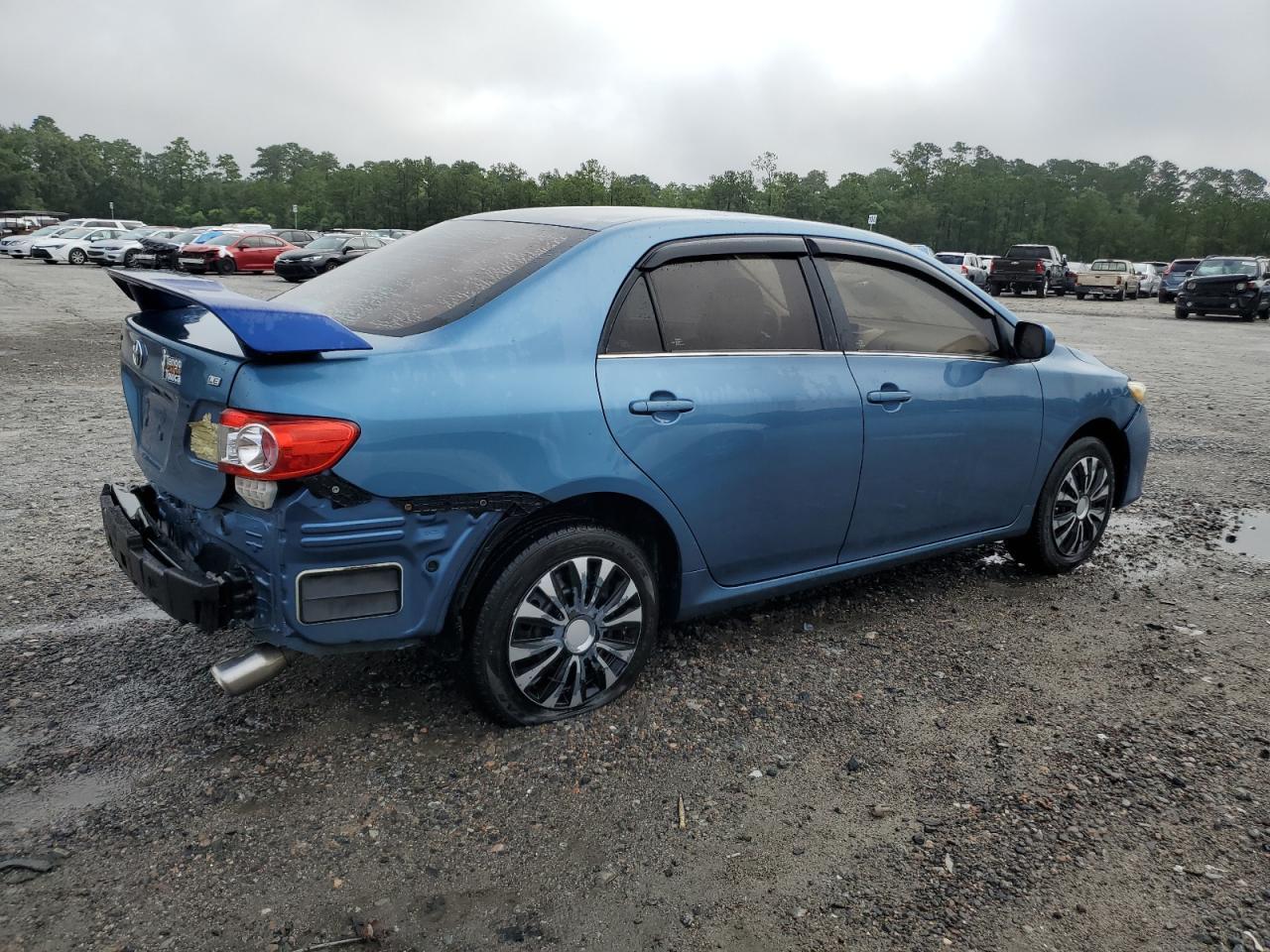 2013 Toyota Corolla Base - Фото 3