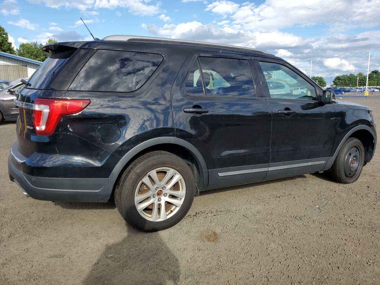 2018 Ford Explorer Xlt - Image 3