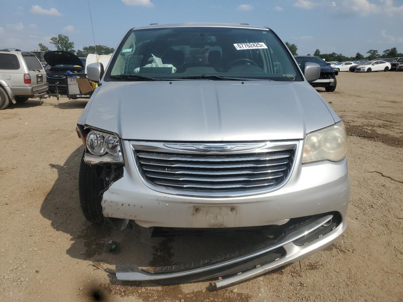 2012 Chrysler Town & Country Touring - Image 5