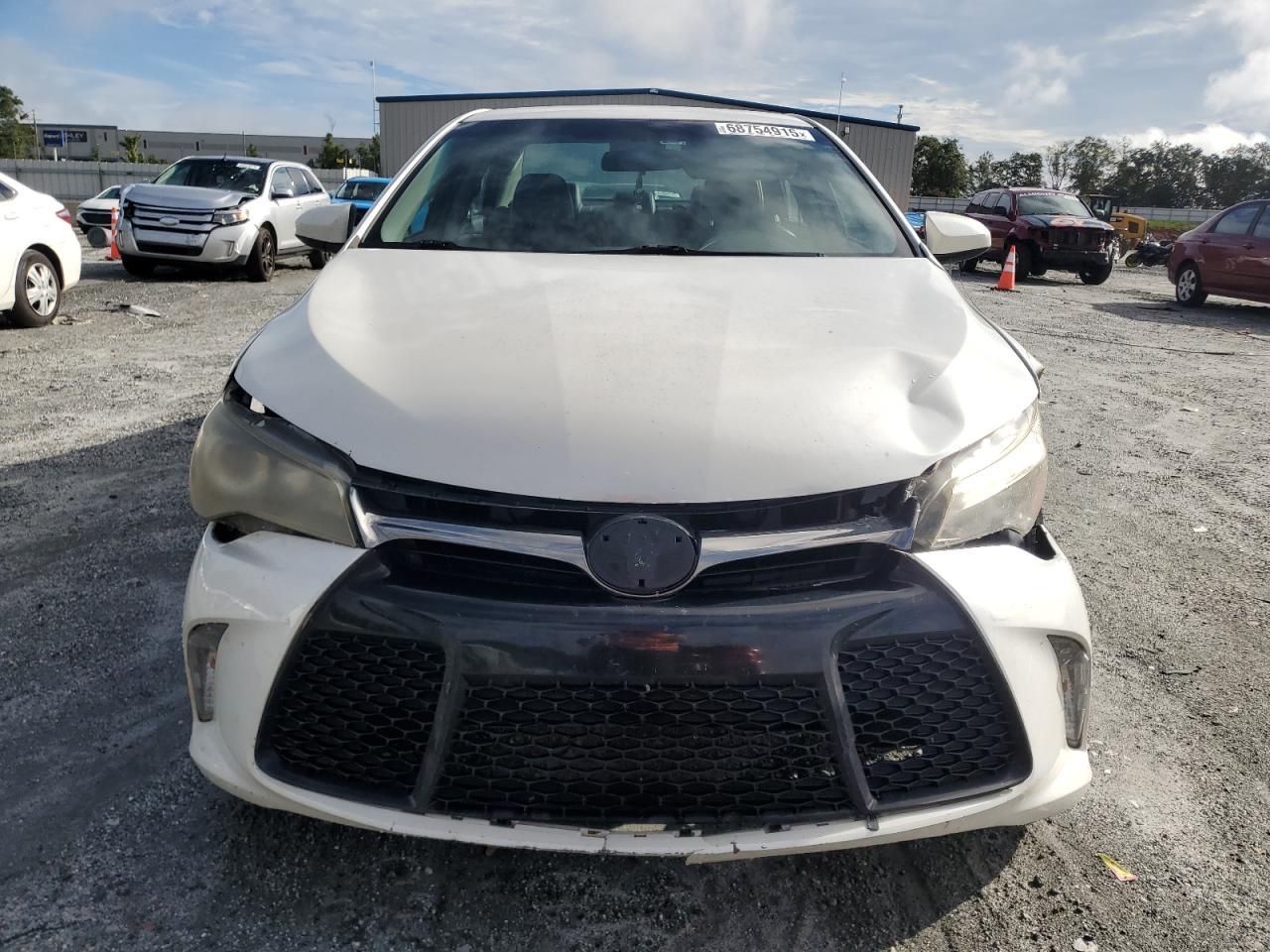 2017 Toyota Camry Le - Image 5