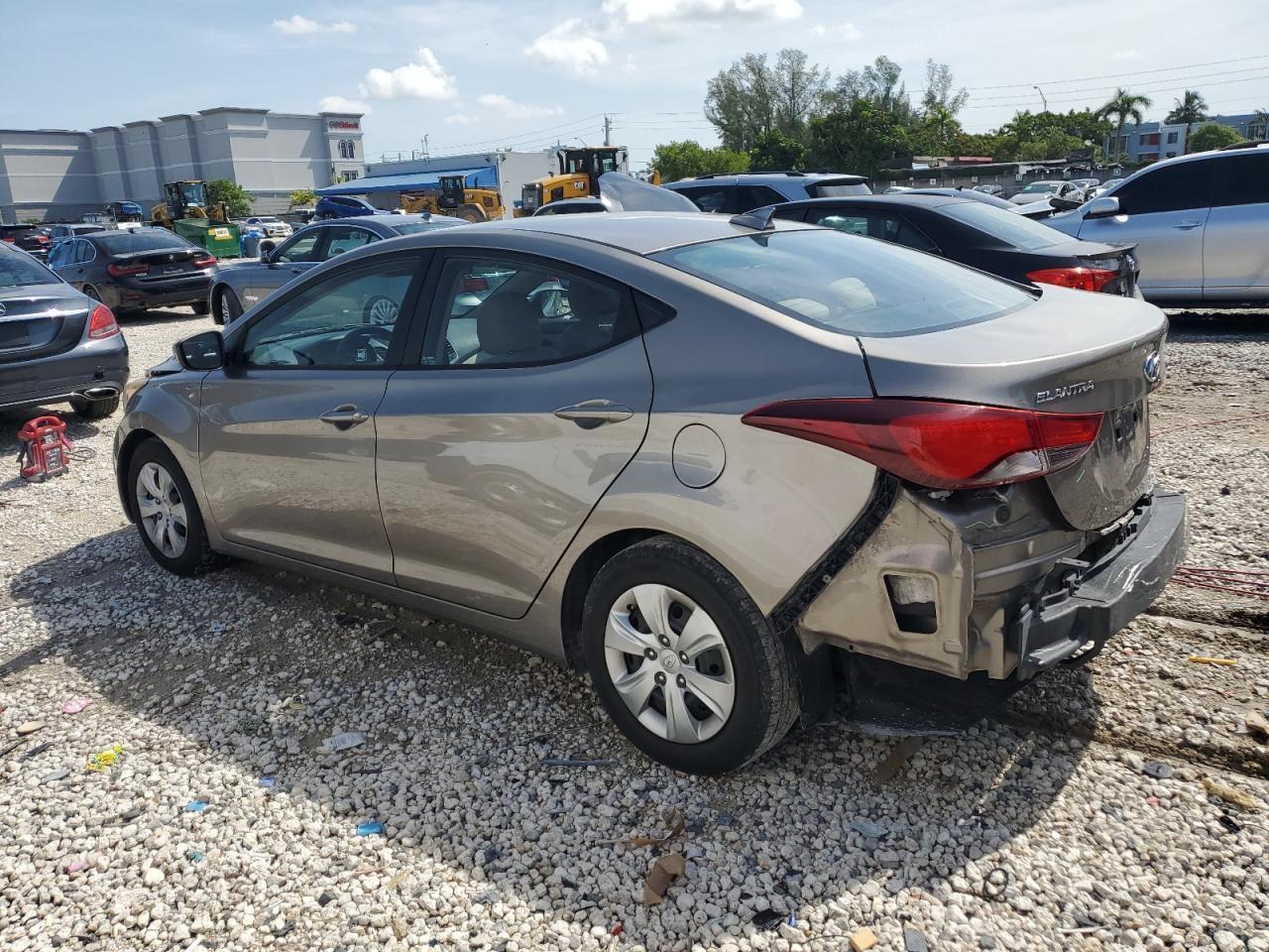 2016 Hyundai Elantra Se - Фото 2