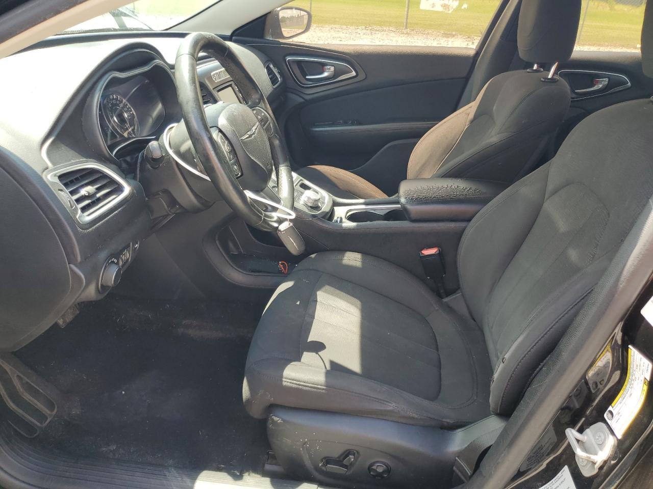 2015 Chrysler 200 Limited - Фото 7