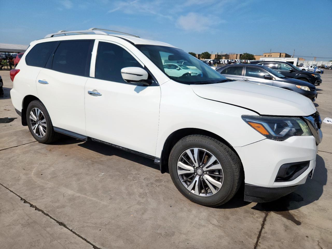 2017 Nissan Pathfinder S - Фото 4