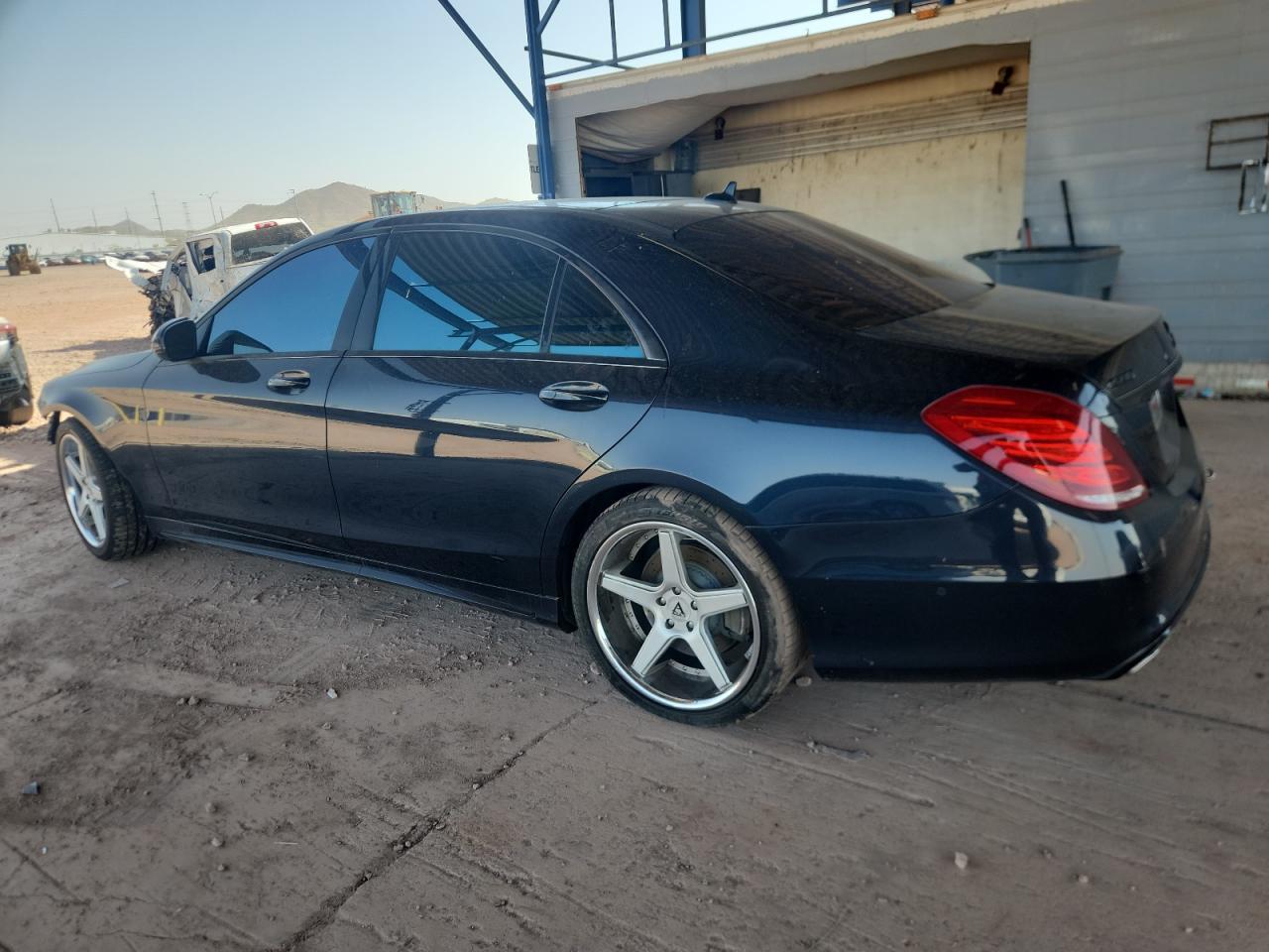 2015 Mercedes-Benz S 550 - Фото 2