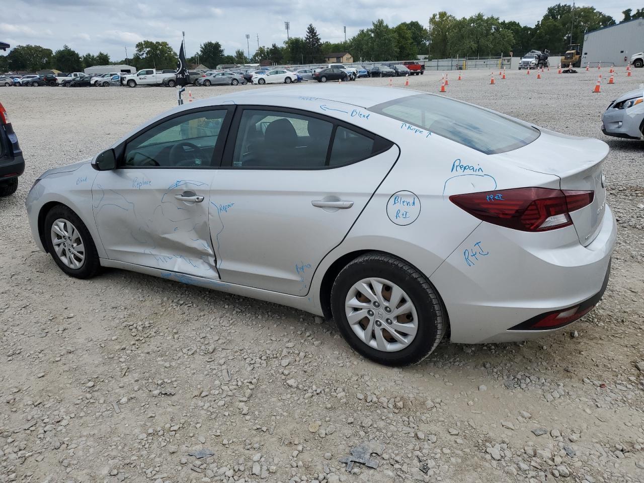2019 Hyundai Elantra Se - Фото 2