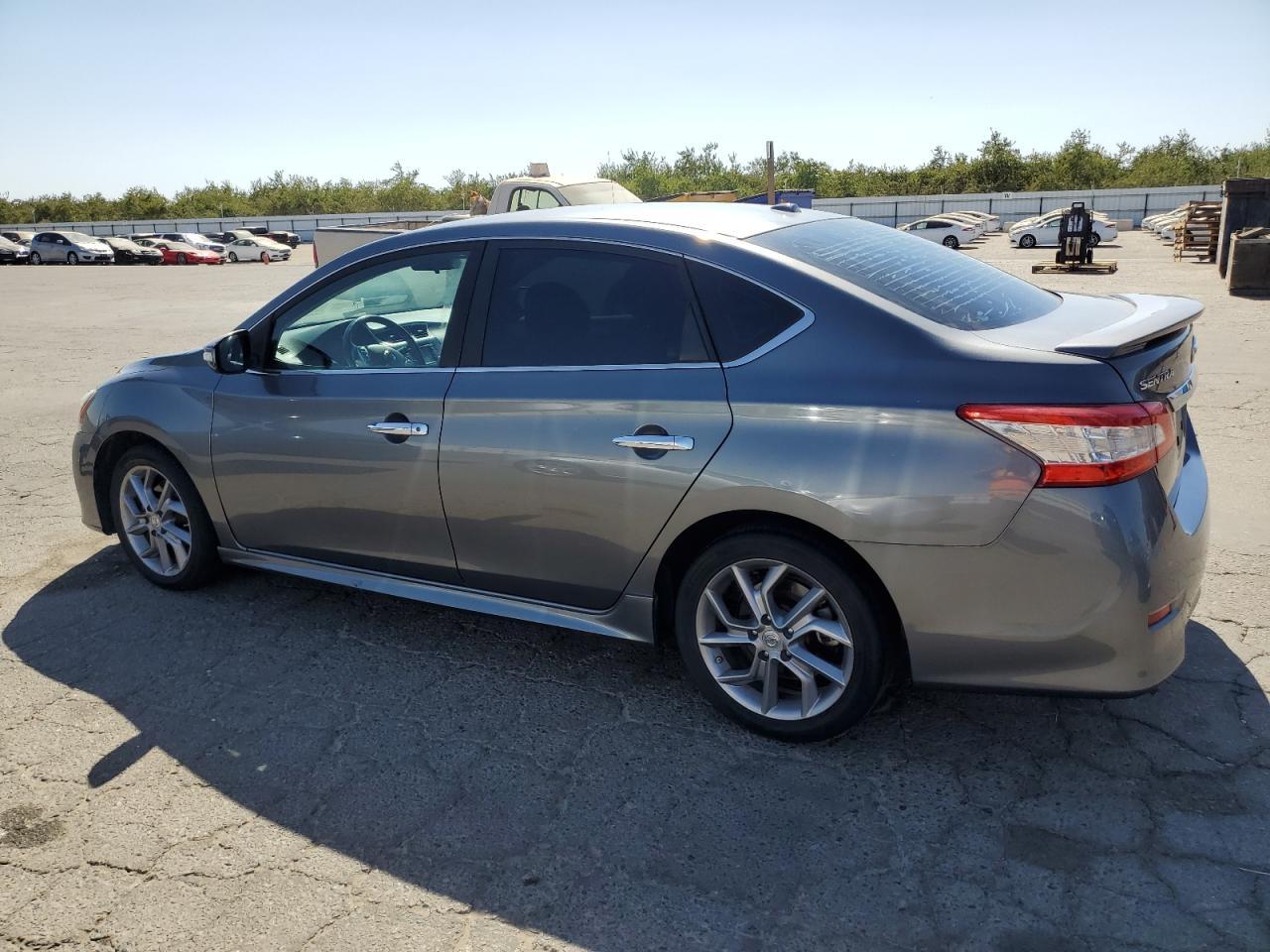 2015 Nissan Sentra S - Фото 2