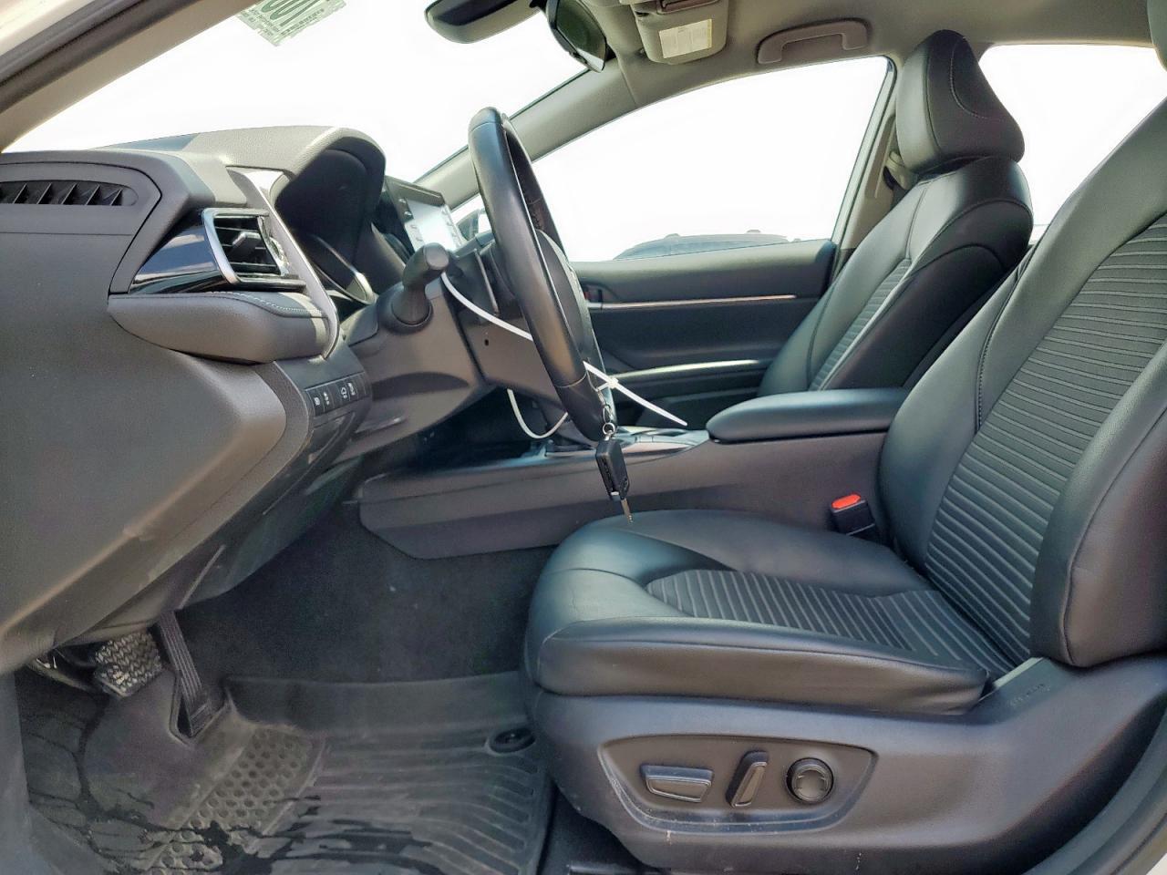 2023 Toyota Camry Se Night Shade - Image 7